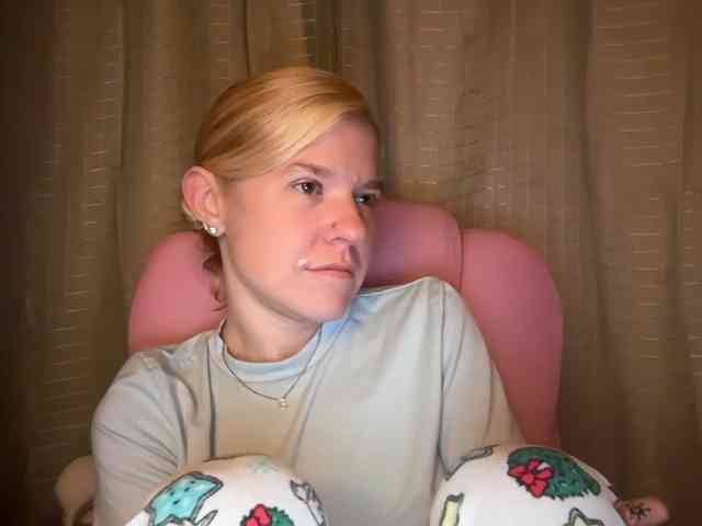 AmericnBarbie webcam