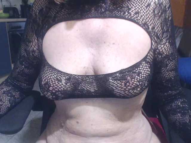 Sexysilvie live cam on BongaCams
