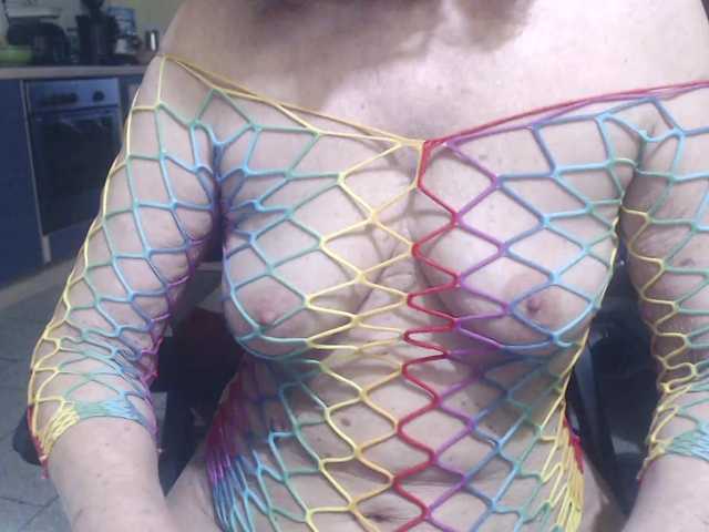 Sexysilvie live cam on BongaCams