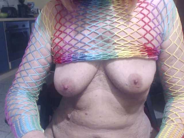 Sexysilvie live cam on BongaCams