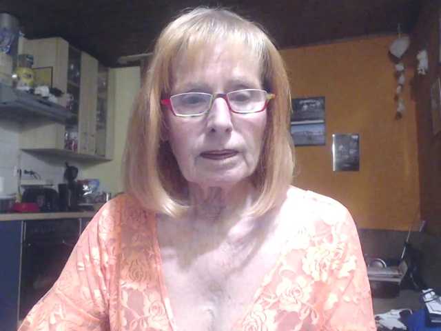 Sexysilvie live cam on BongaCams