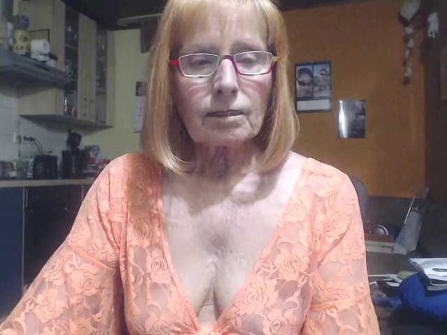 Sexysilvie live cam on BongaCams