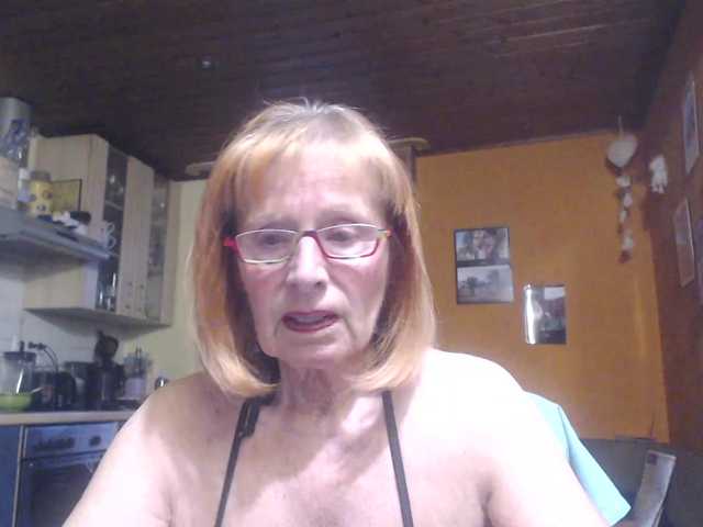 Sexysilvie live cam on BongaCams
