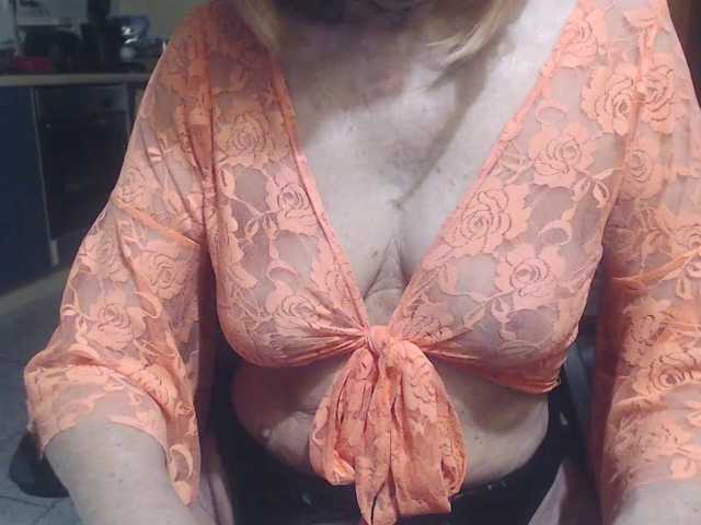 Sexysilvie live cam preview