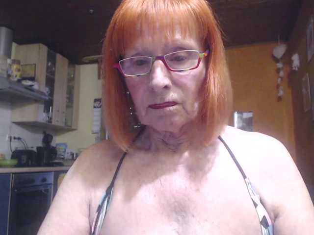 Sexysilvie live webcam show