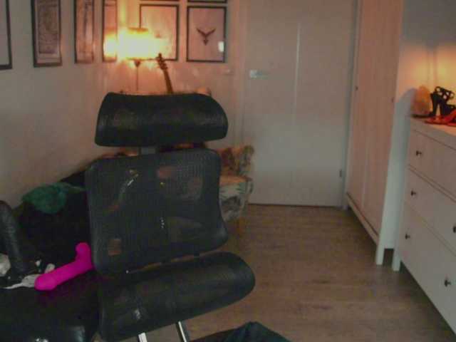 SandyMISS live webcam show