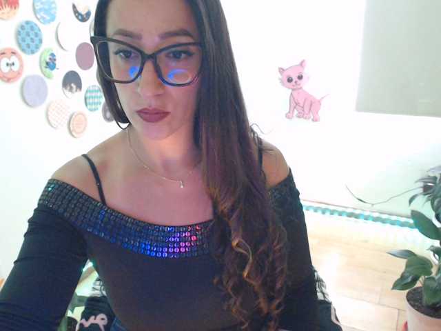 bomboncita288 live cam on BongaCams