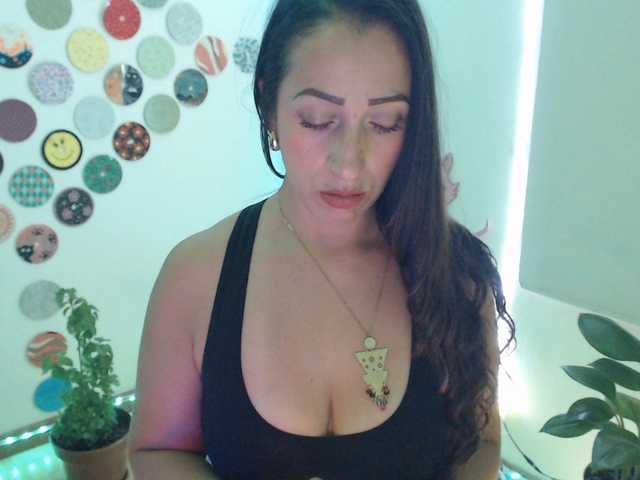 bomboncita288 live cam preview