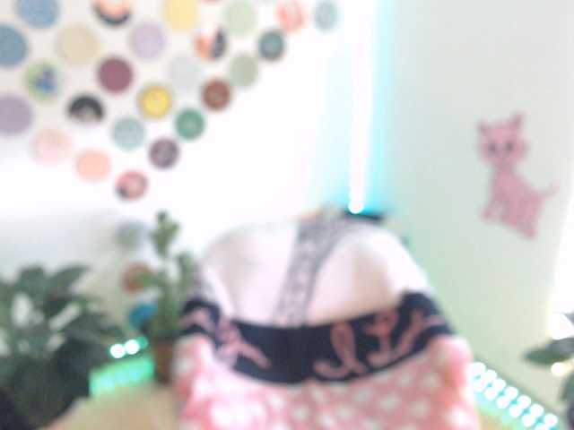 bomboncita288 live cam on BongaCams