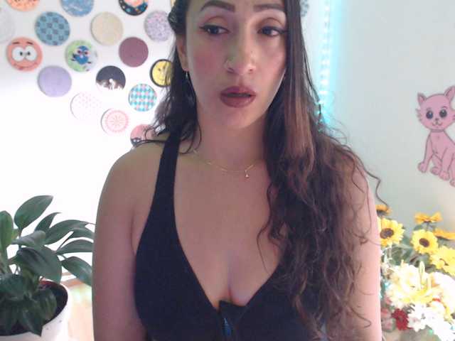 bomboncita288 live cam on BongaCams