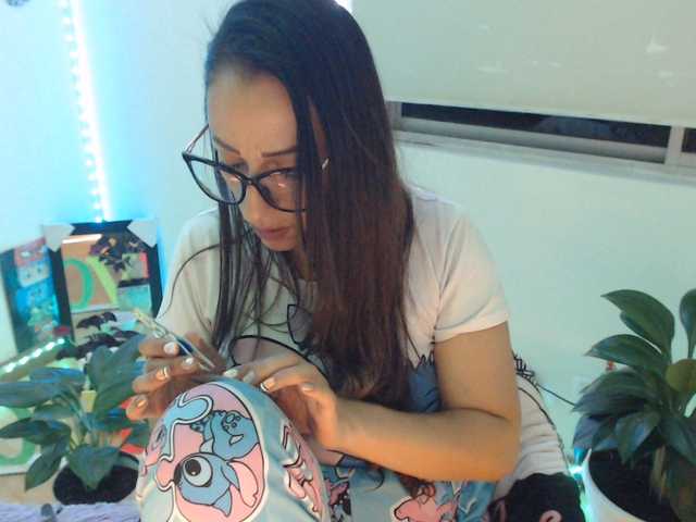 bomboncita288 live cam on BongaCams