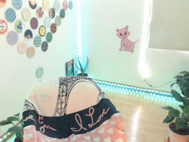bomboncita288 live cam on BongaCams