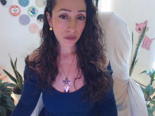 bomboncita288 live webcam show