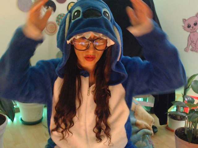 bomboncita288 live cam on BongaCams