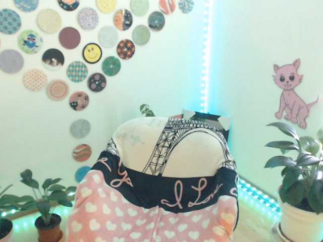bomboncita288 live cam on BongaCams