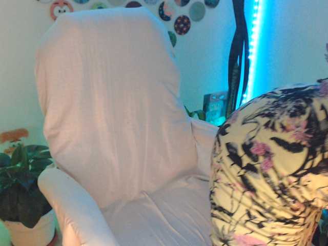 bomboncita288 live cam on BongaCams