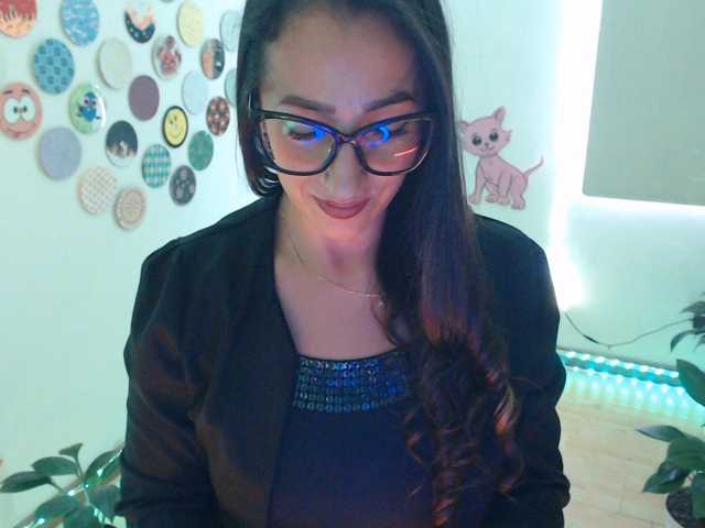 bomboncita288 live cam on BongaCams