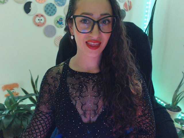 bomboncita288 live cam on BongaCams