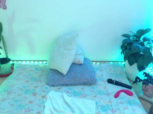bomboncita288 live sex show
