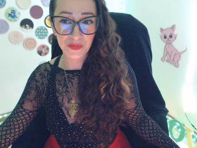 bomboncita288 live cam on BongaCams