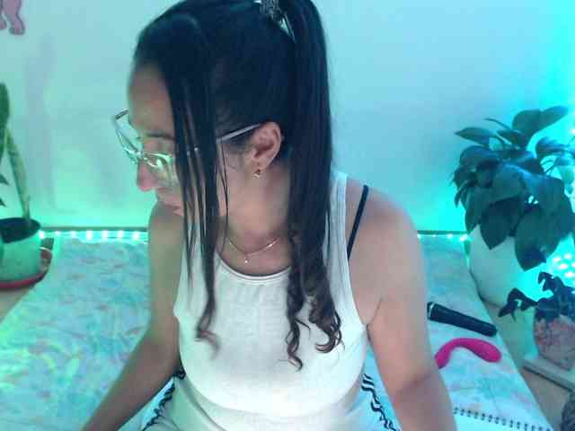 bomboncita288 webcam