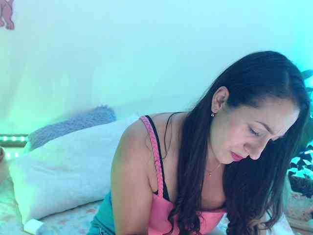 bomboncita288 webcam