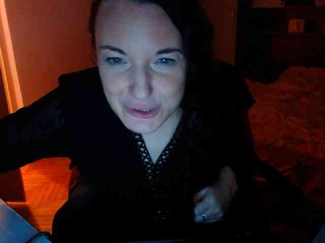 LadyLUnique webcam