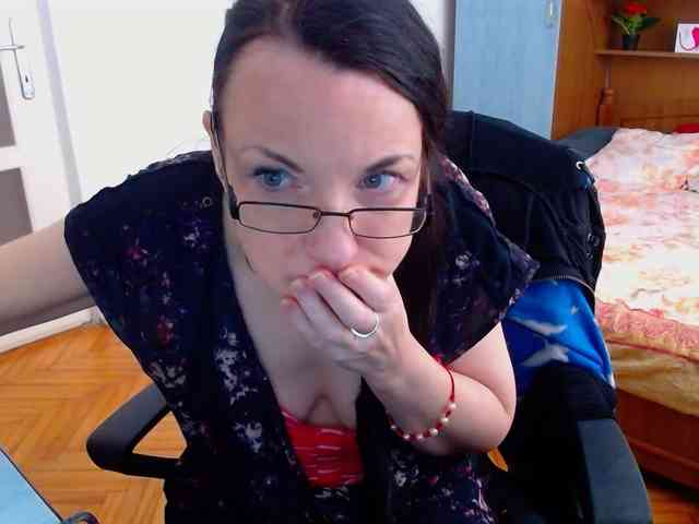 LadyLUnique webcam