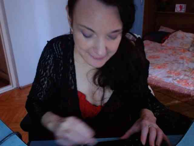 LadyLUnique webcam