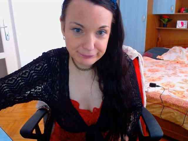 LadyLUnique webcam