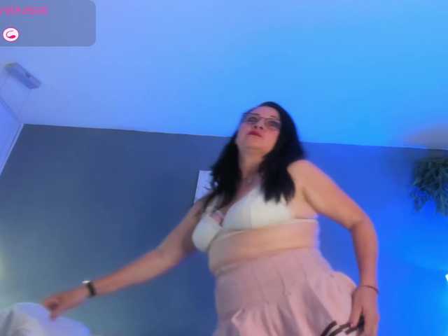 lady-hellen live cam on BongaCams