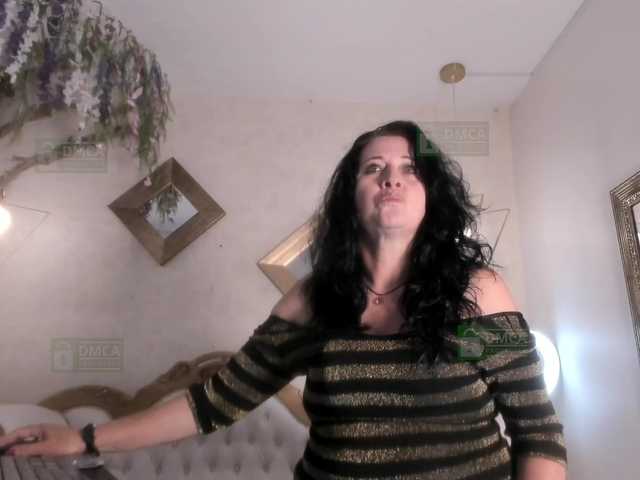 Lady-Hellen webcam