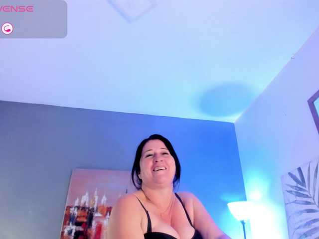 lady-hellen live cam on BongaCams