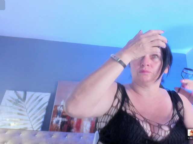 lady-hellen live cam on BongaCams