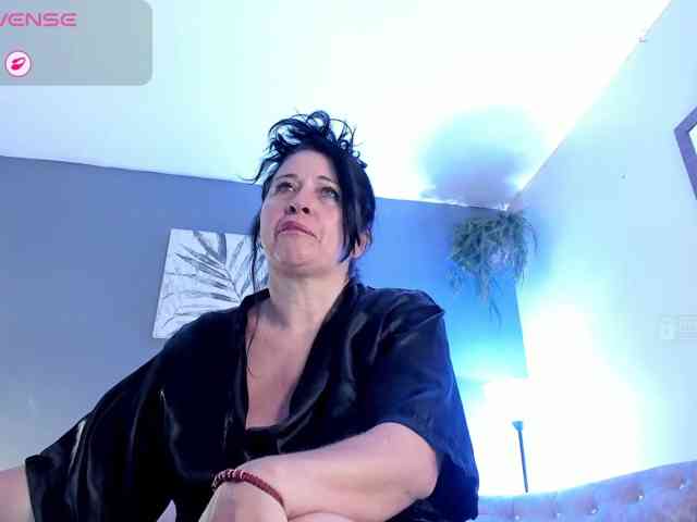 Lady-Hellen webcam