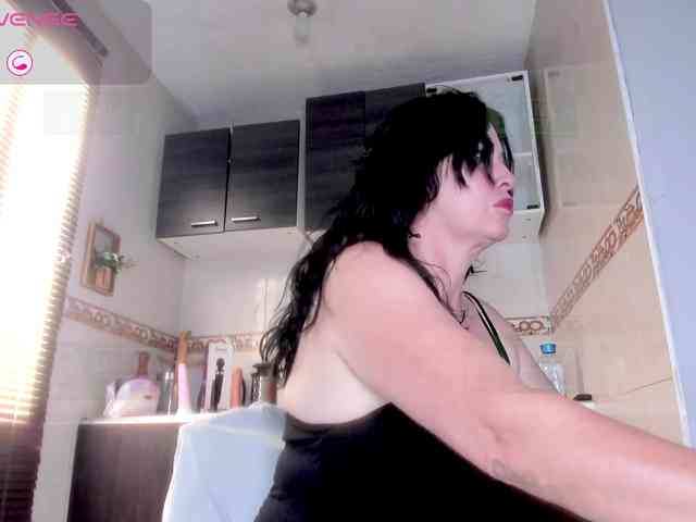 Lady-Hellen webcam