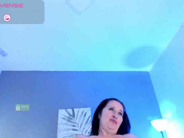 Lady-Hellen webcam