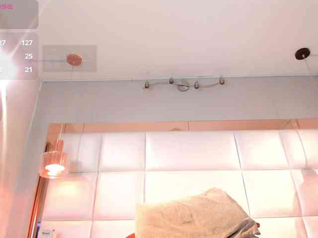 Lady-Hellen webcam