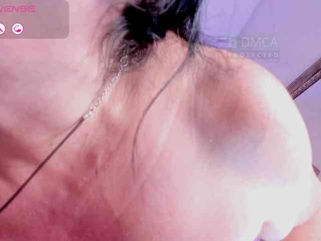 Lady-Hellen webcam