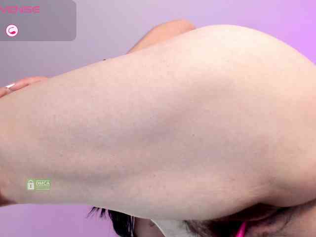 Lady-Hellen webcam