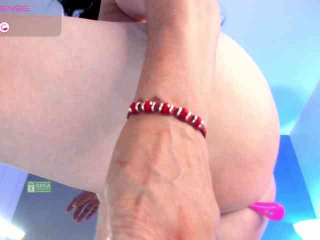 Lady-Hellen webcam