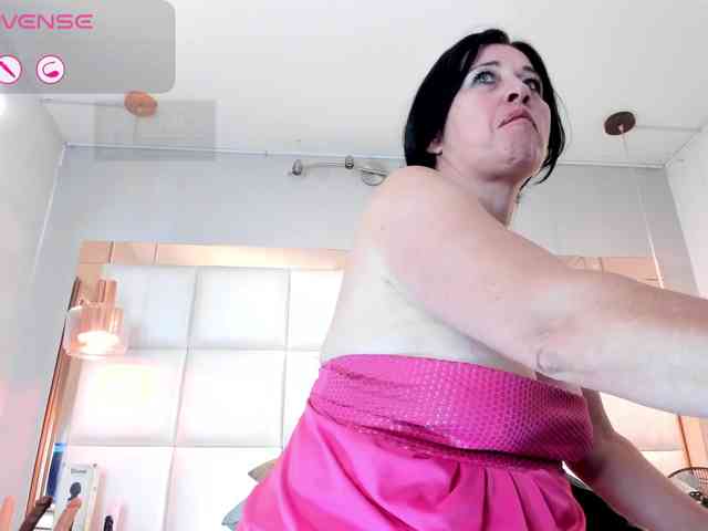 Lady-Hellen webcam