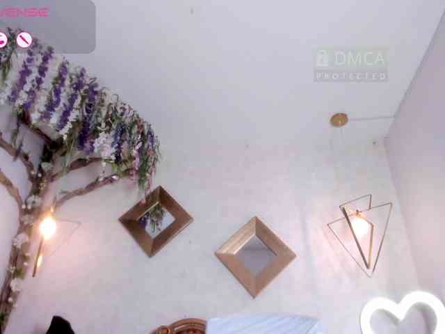Lady-Hellen webcam