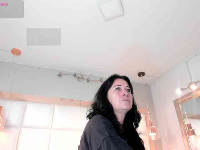 Lady-Hellen webcam