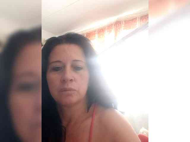 Lady-Hellen webcam
