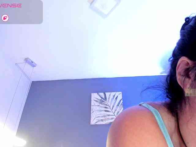 Lady-Hellen webcam