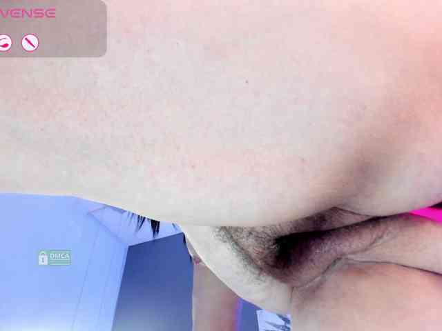 Lady-Hellen webcam