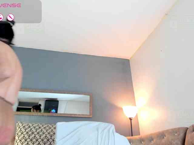 Lady-Hellen webcam