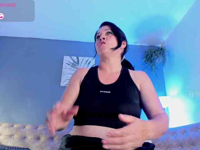 Lady-Hellen webcam