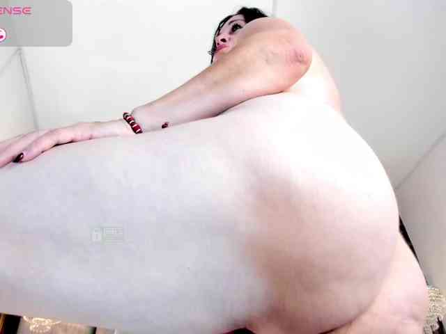 Lady-Hellen webcam